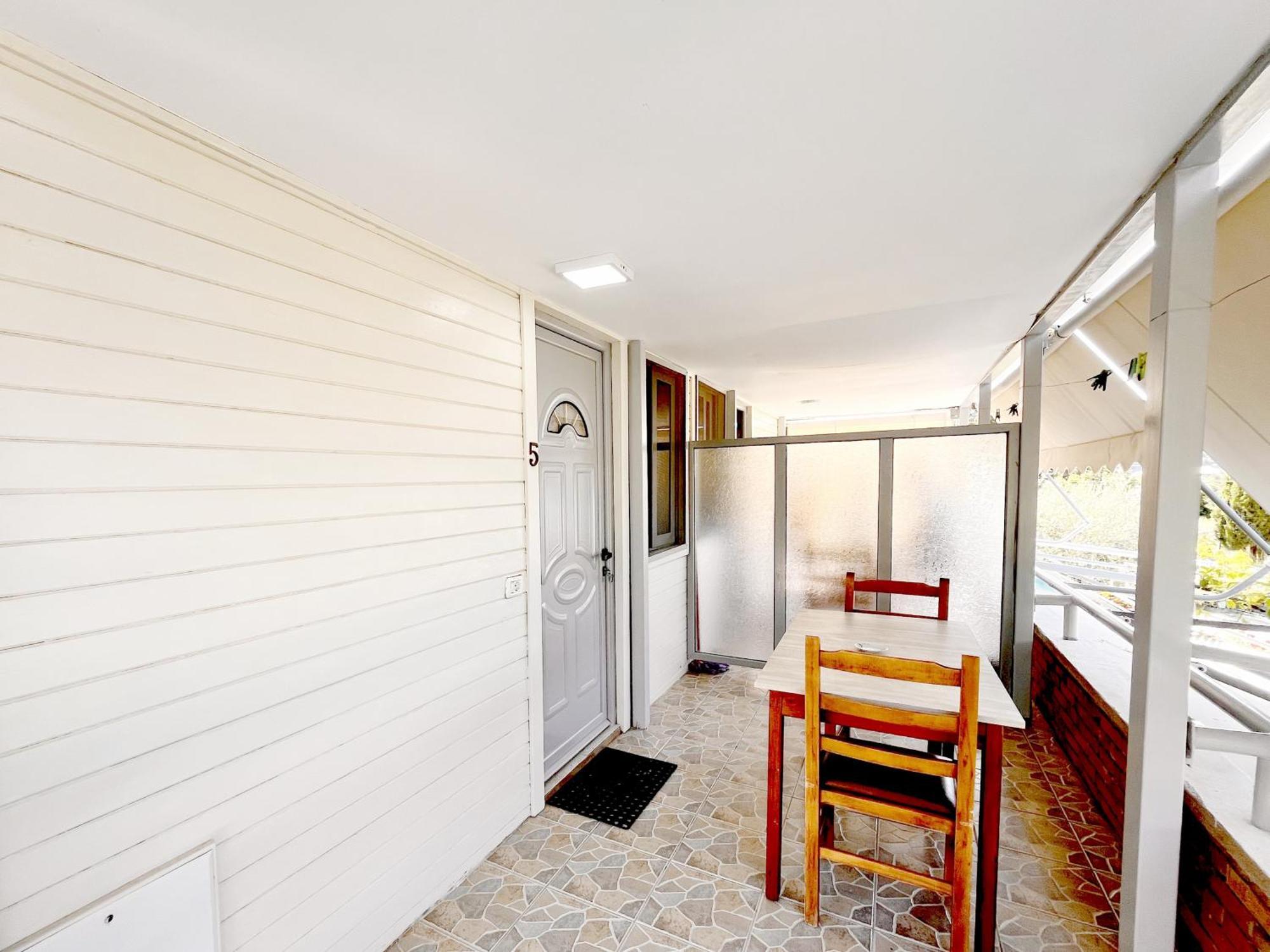 Garden Rooms Himarë Dış mekan fotoğraf