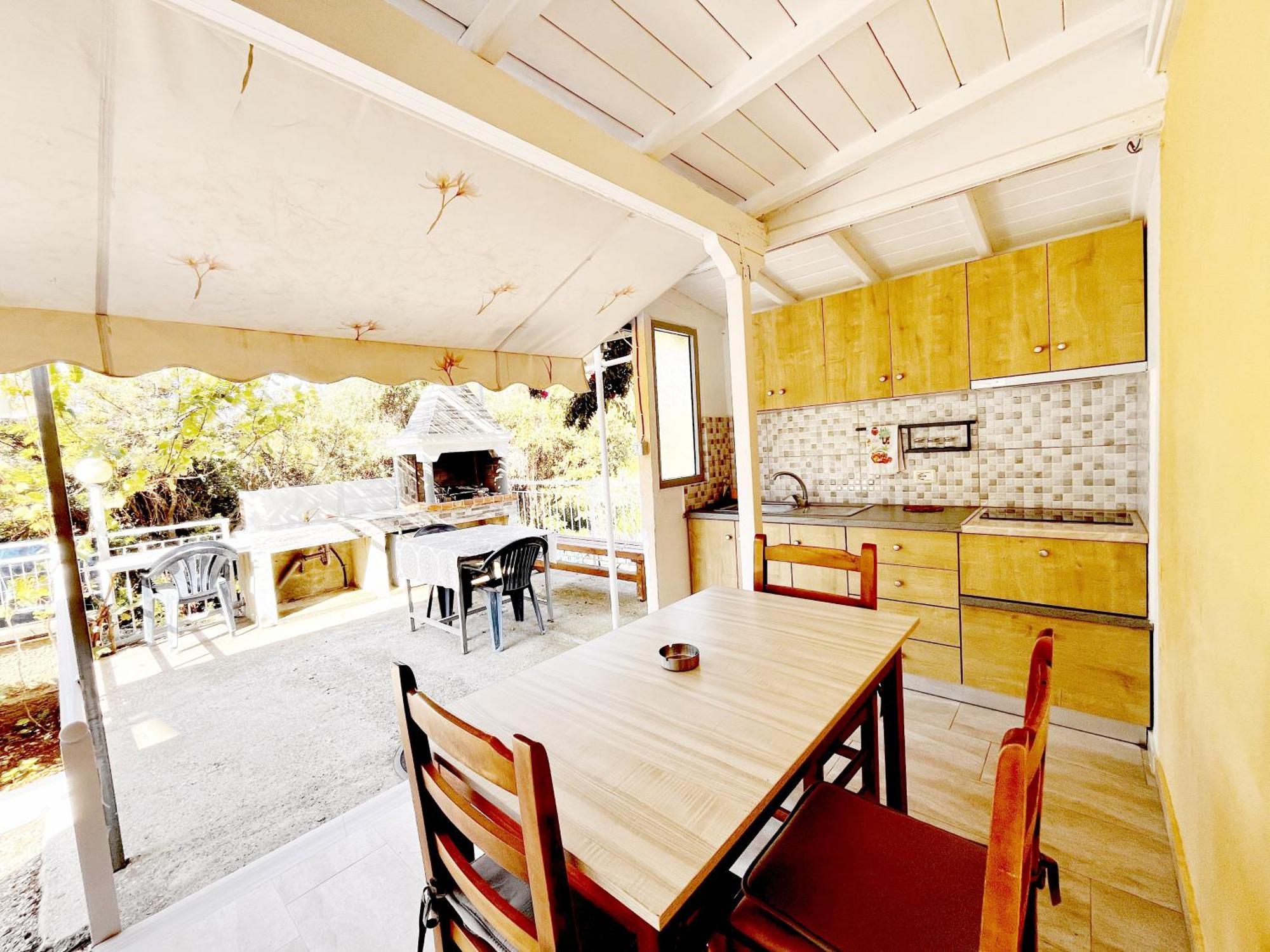 Garden Rooms Himarë Dış mekan fotoğraf