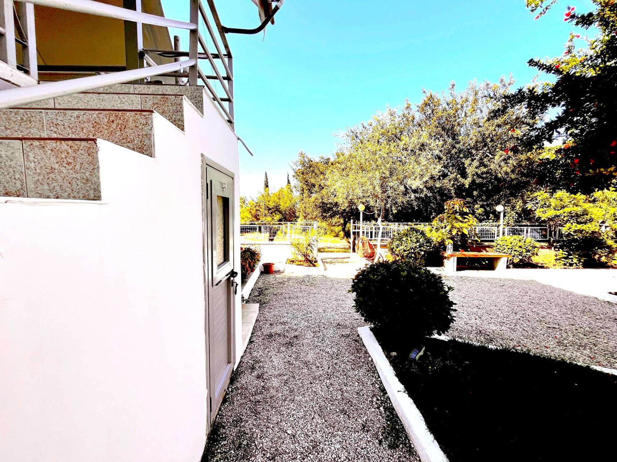 Garden Rooms Himarë Dış mekan fotoğraf
