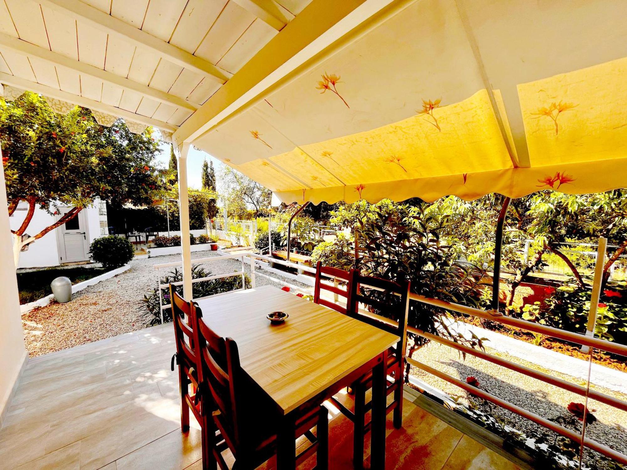 Garden Rooms Himarë Dış mekan fotoğraf