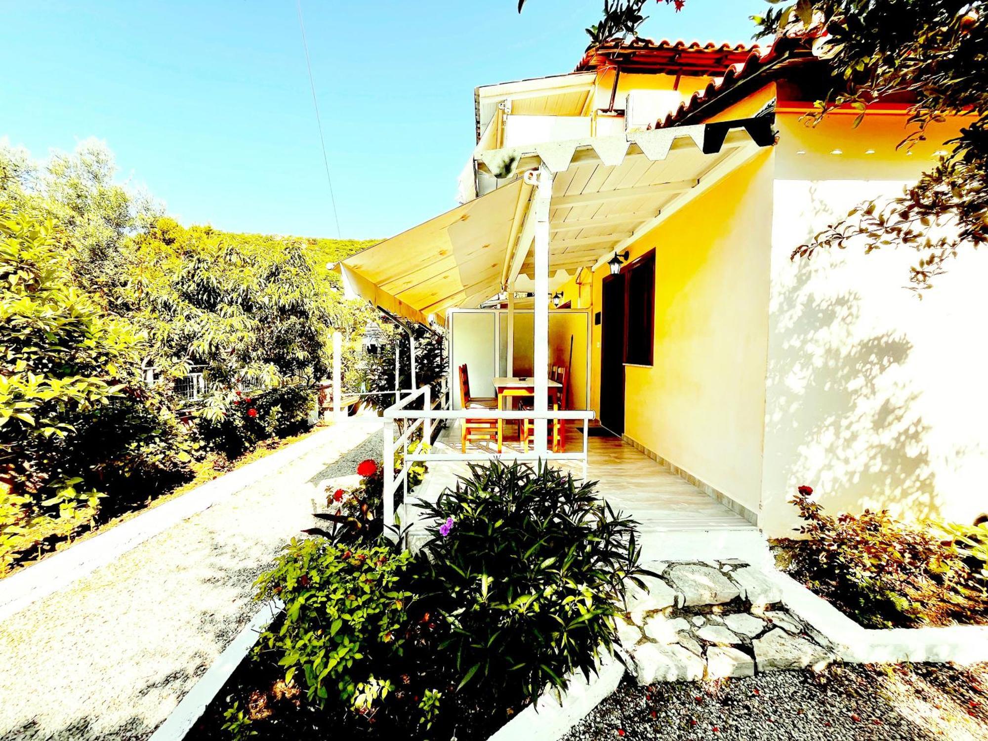 Garden Rooms Himarë Dış mekan fotoğraf