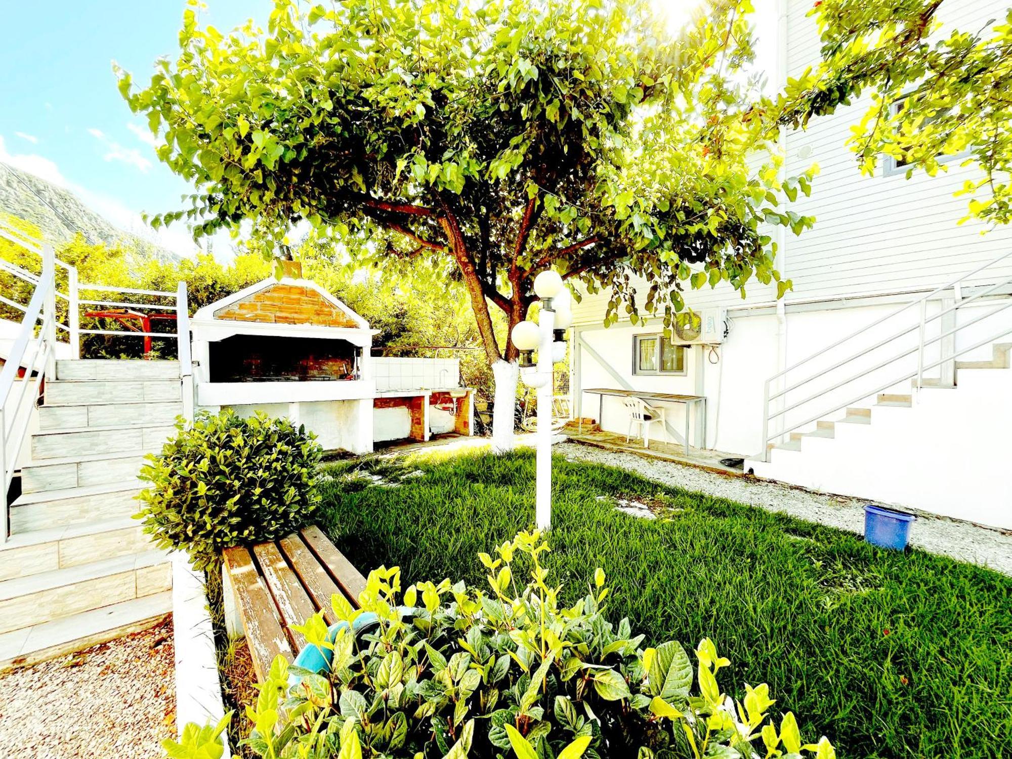 Garden Rooms Himarë Dış mekan fotoğraf