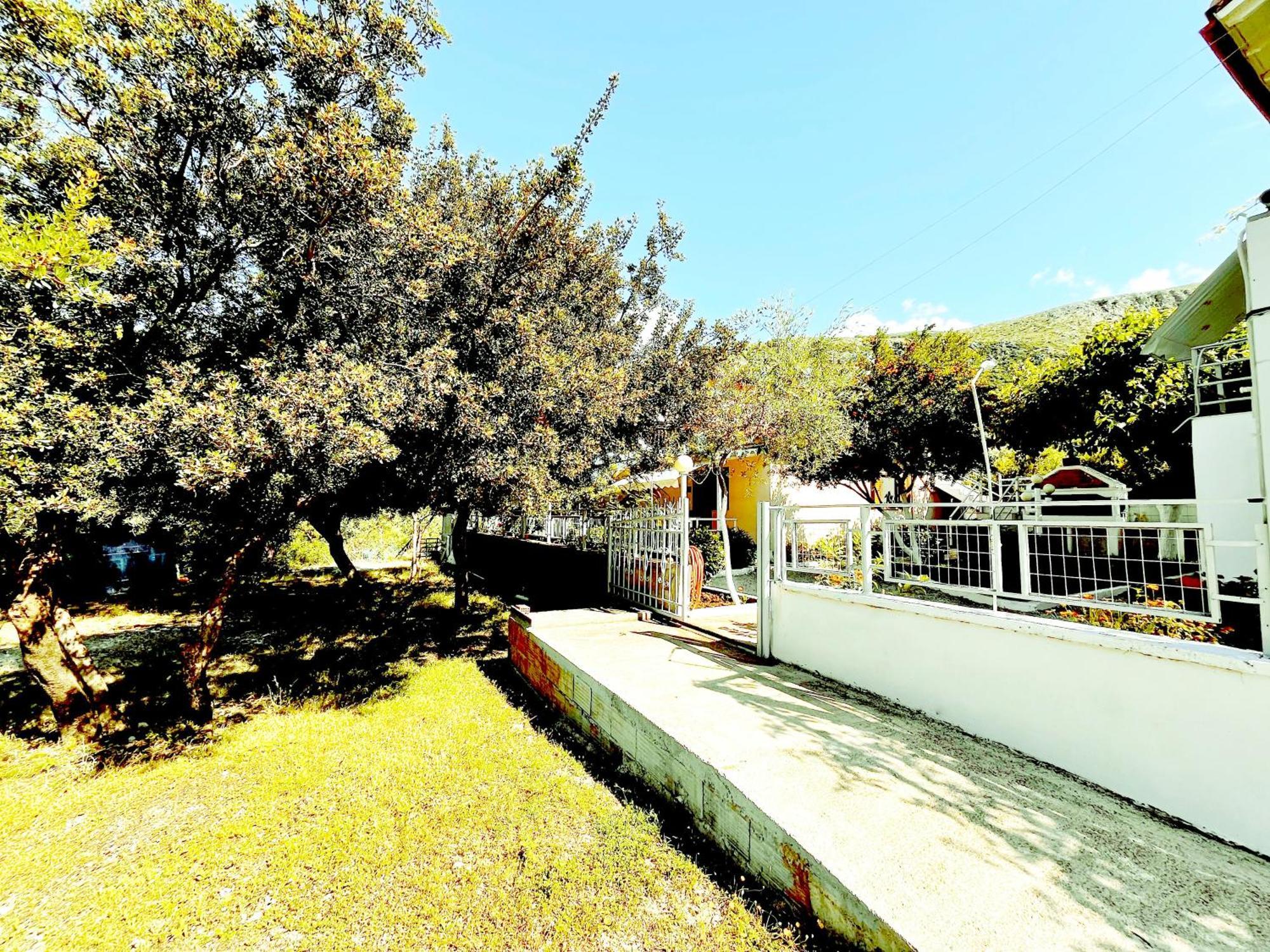 Garden Rooms Himarë Dış mekan fotoğraf