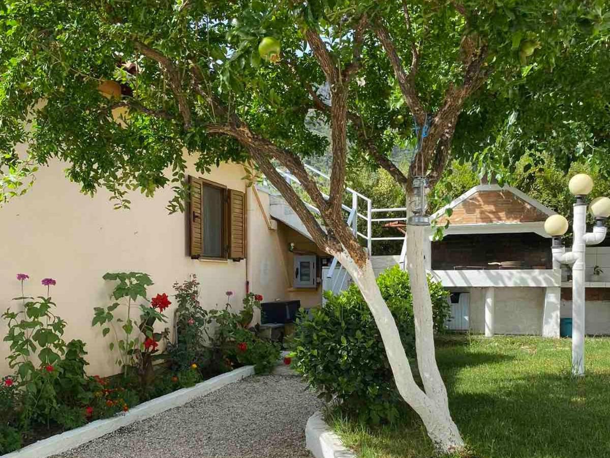 Garden Rooms Himarë Dış mekan fotoğraf